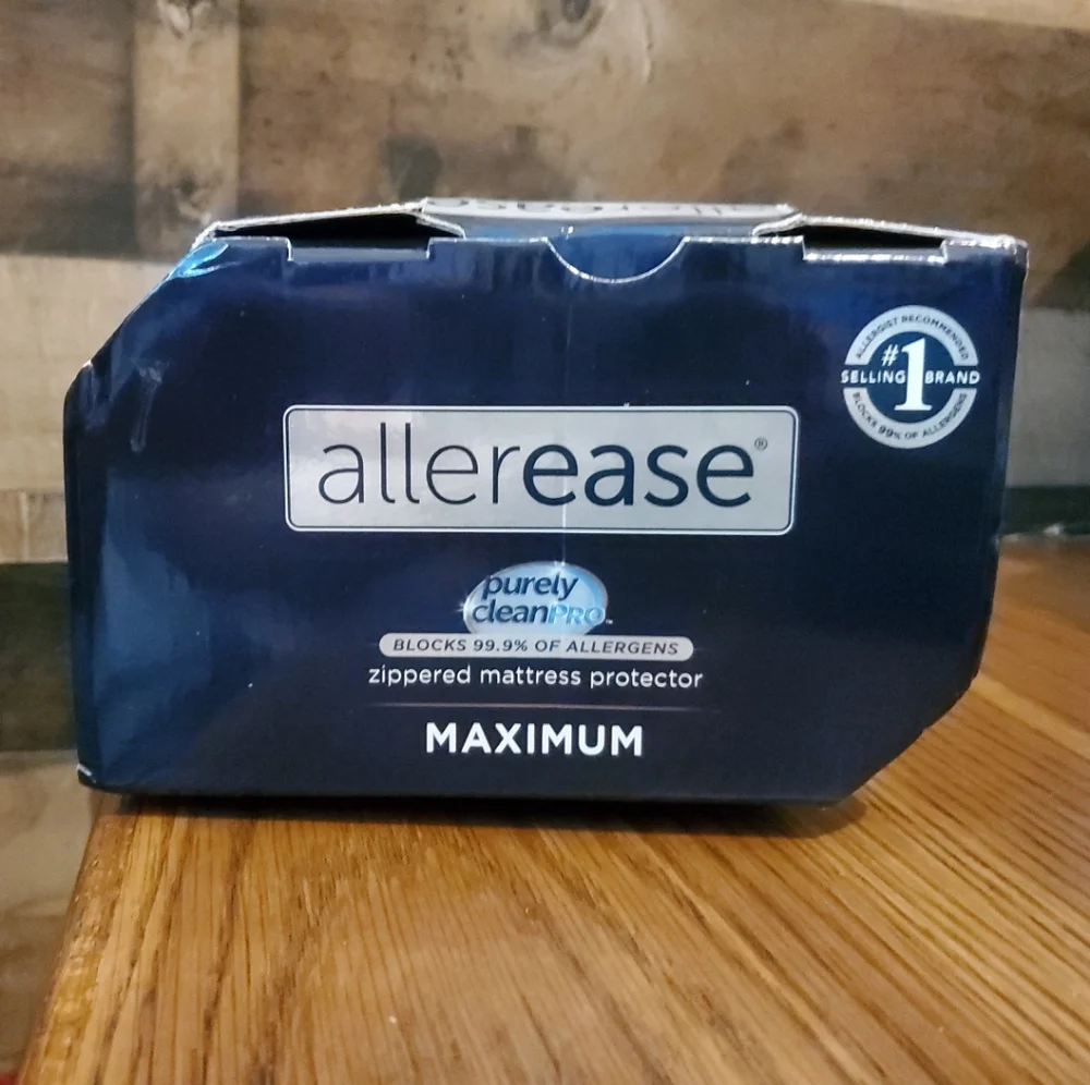 ALLEREASE Maximum Mattress Protector Blocks 99.9% Allergens White Full Flex Fit